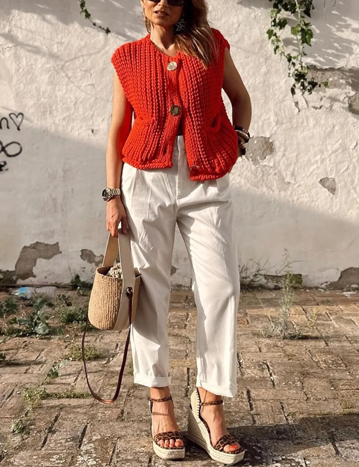 Yimoon Sweater Vest Women Sleeveless Cropped Button Down Chunky Knit Cardigan Casual Knitted Sweater Vest with Pockets